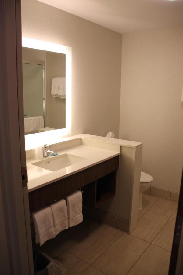 Holiday Inn Express - Canton By Ihg Dış mekan fotoğraf